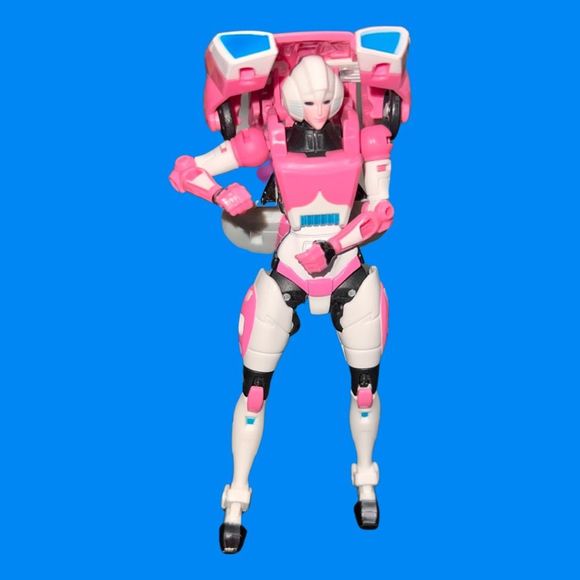 Hasbro Autobot Arcee Transformers Generations Action Figure Car - Picture 1 of 6